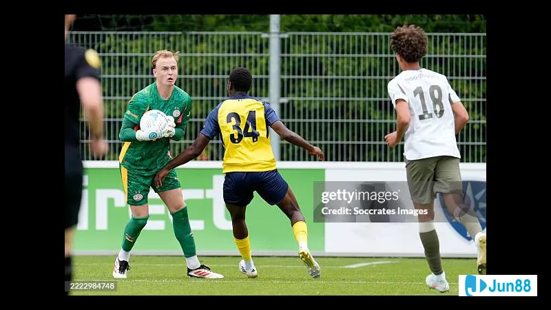 Trận đấu giữa PSV và Royale Union SG với sự căng thẳng và hứng khởi