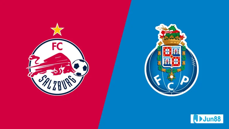 Cầu thủ Salzburg biểu hiện sự phấn khích sau khi ghi bàn vào lưới Porto