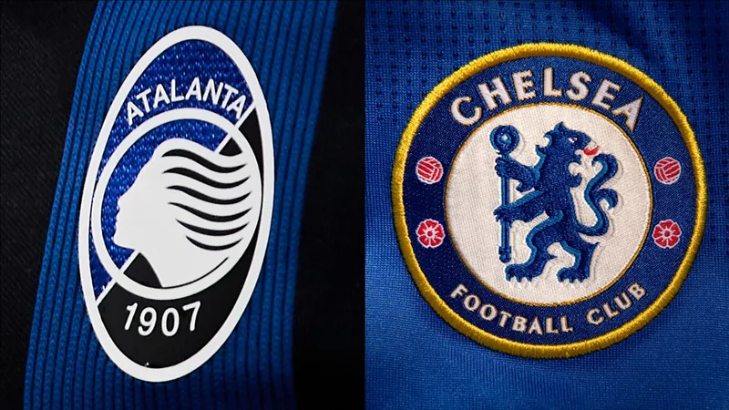 Cầu thủ Atalanta vượt qua hậu vệ Chelsea với tốc độ và kỹ thuật xuất sắc